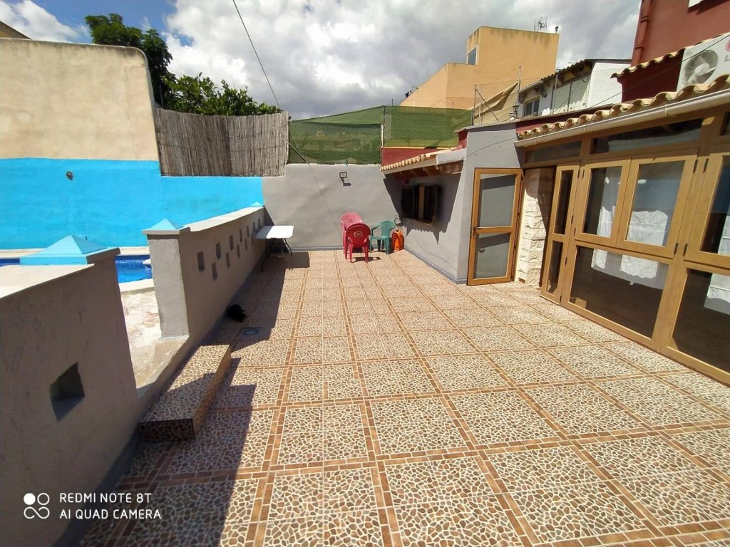 Featured Photo