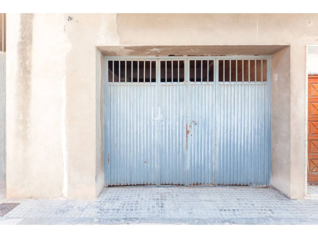 Featured Photo