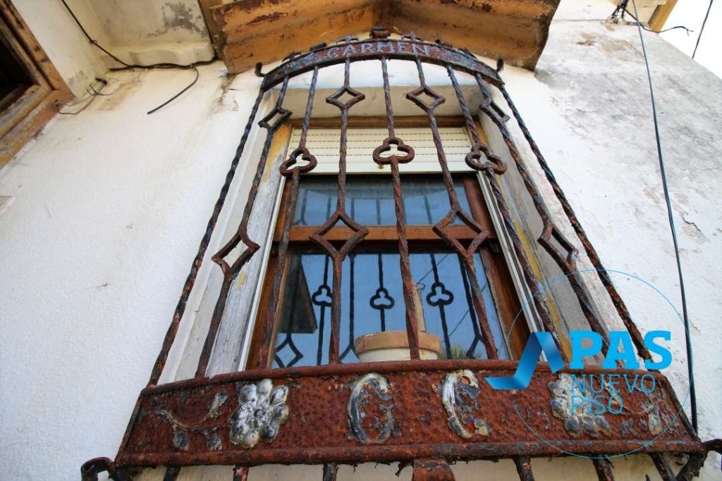 Featured Photo