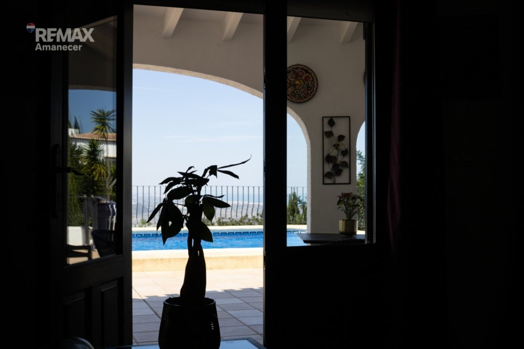 Featured Photo