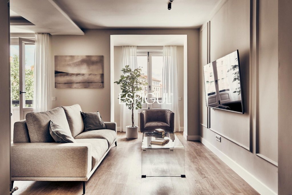 Featured Photo