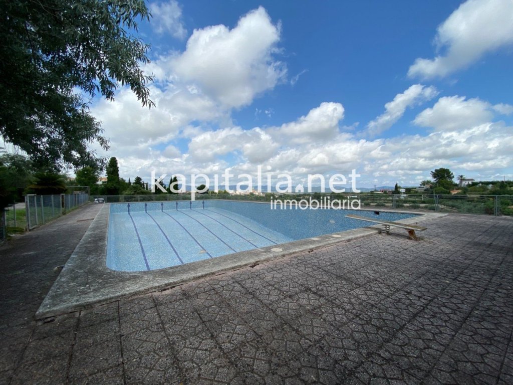 Featured Photo
