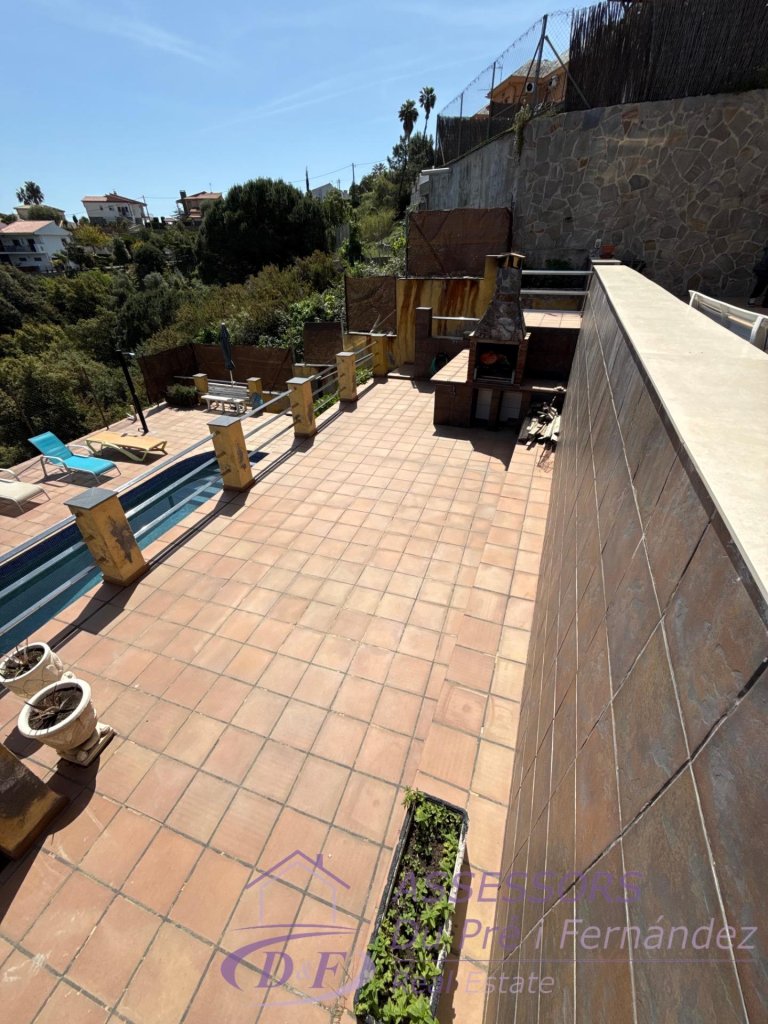 Featured Photo
