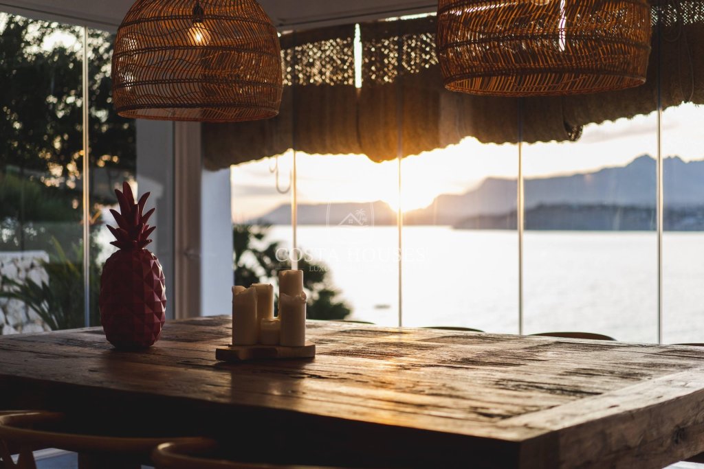 Featured Photo