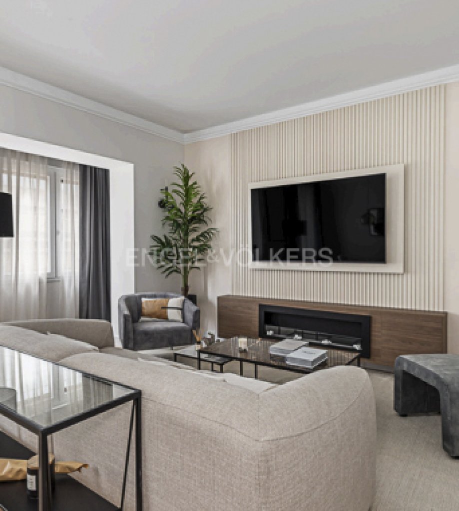 Featured Photo
