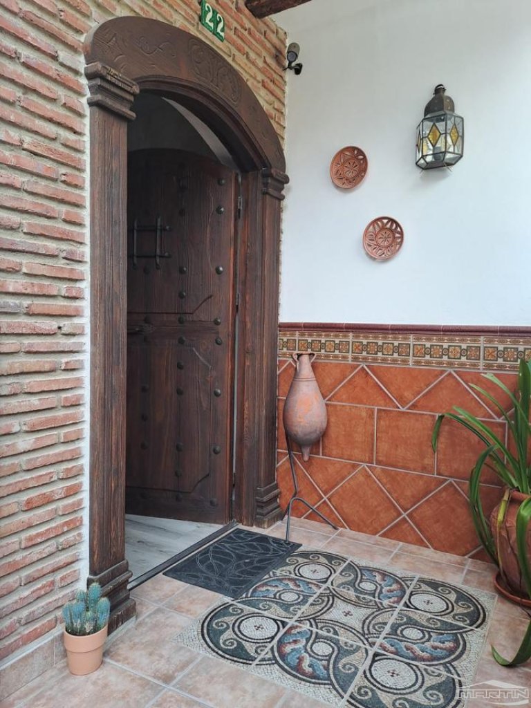 Featured Photo