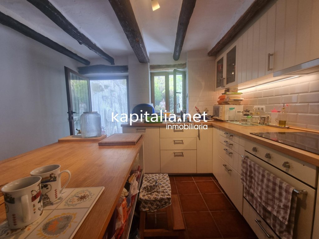 Featured Photo