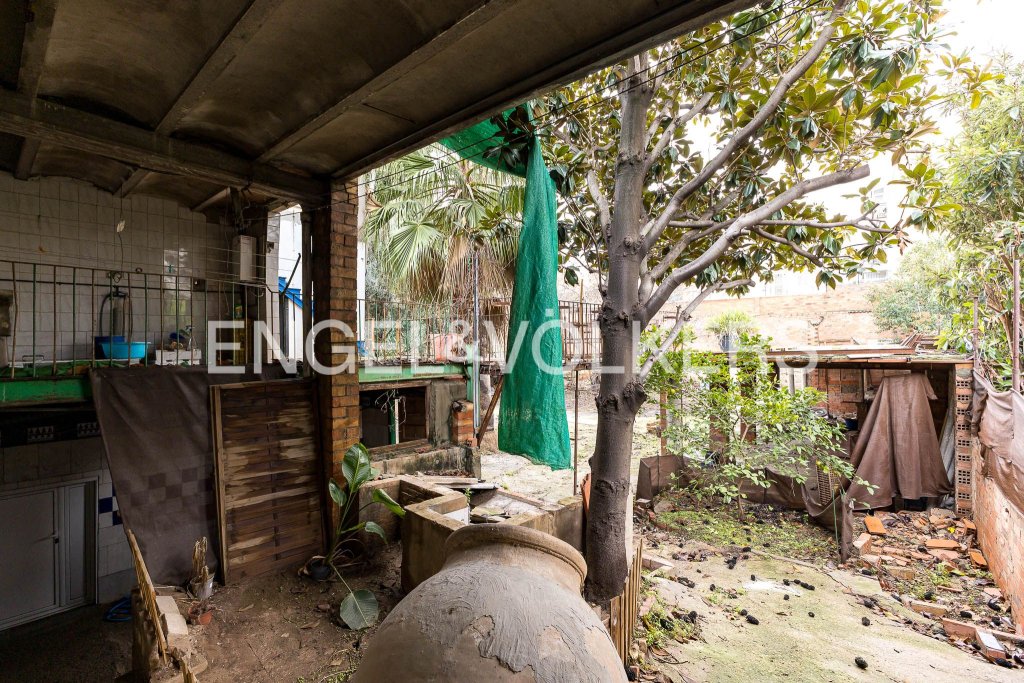 Featured Photo