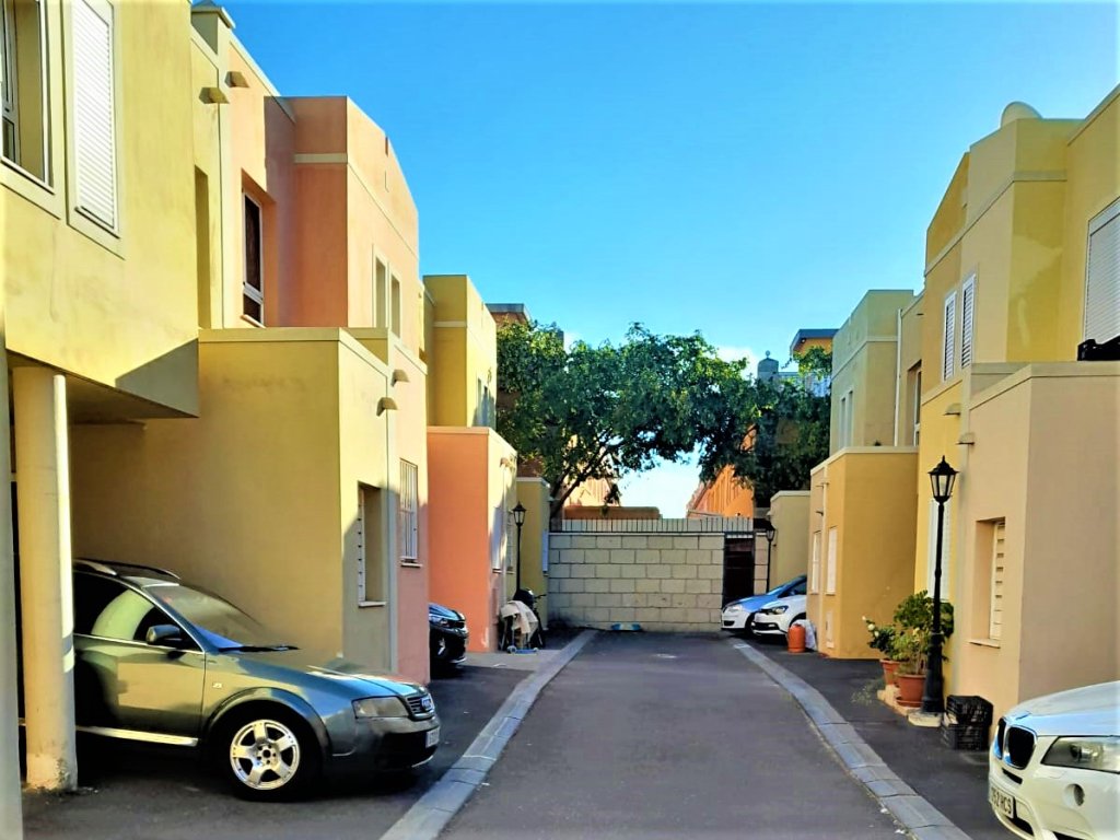 Featured Photo