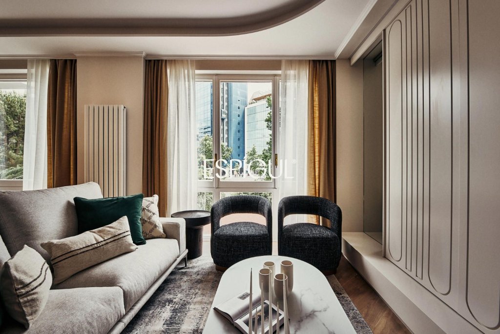 Featured Photo