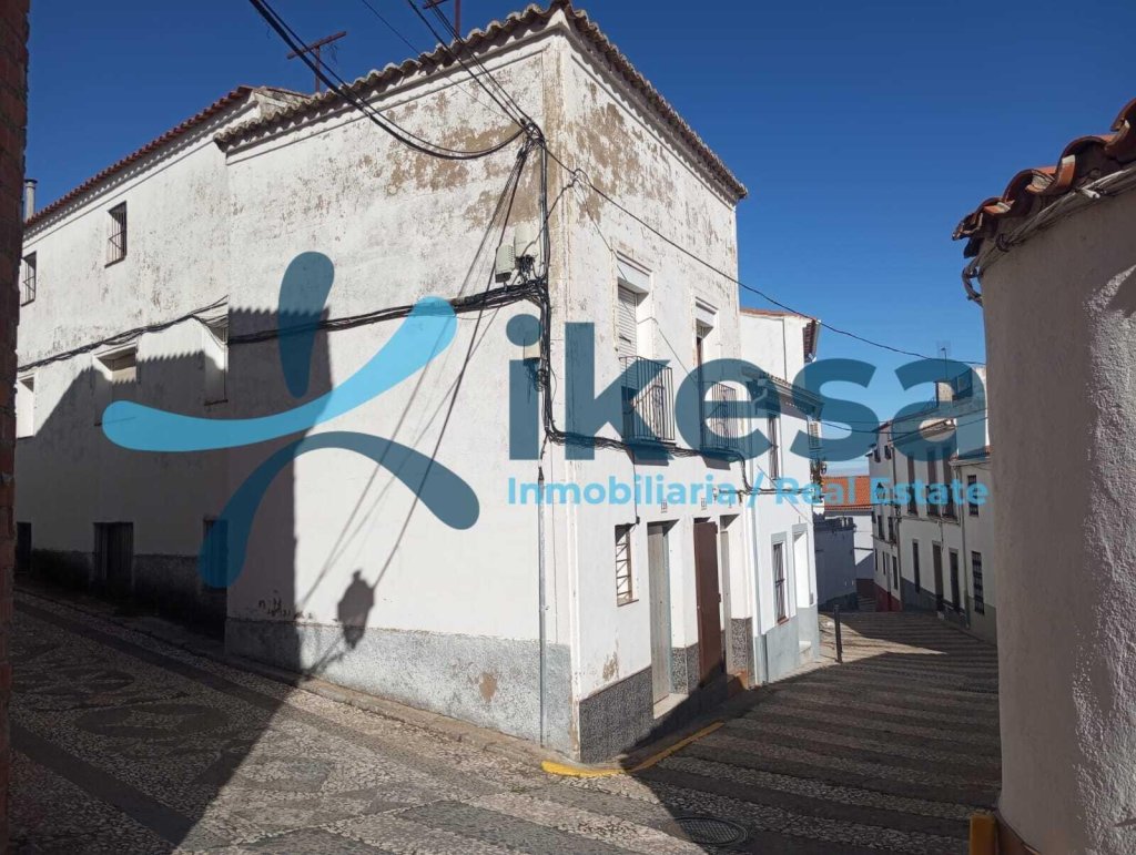 Featured Photo