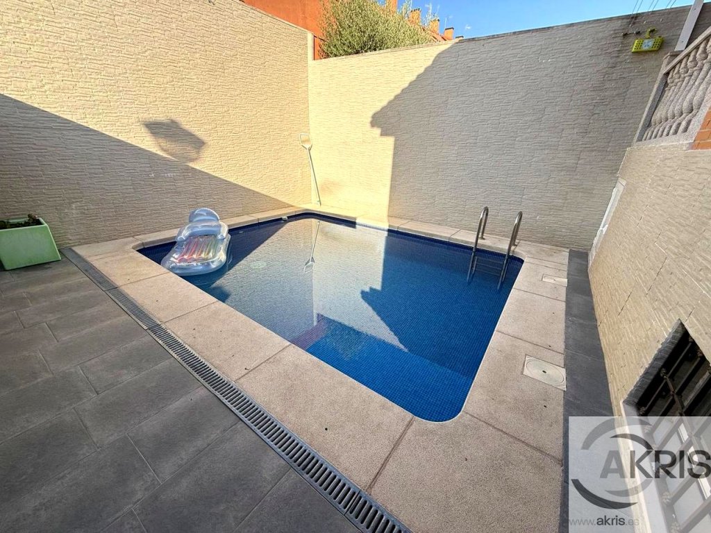 Featured Photo