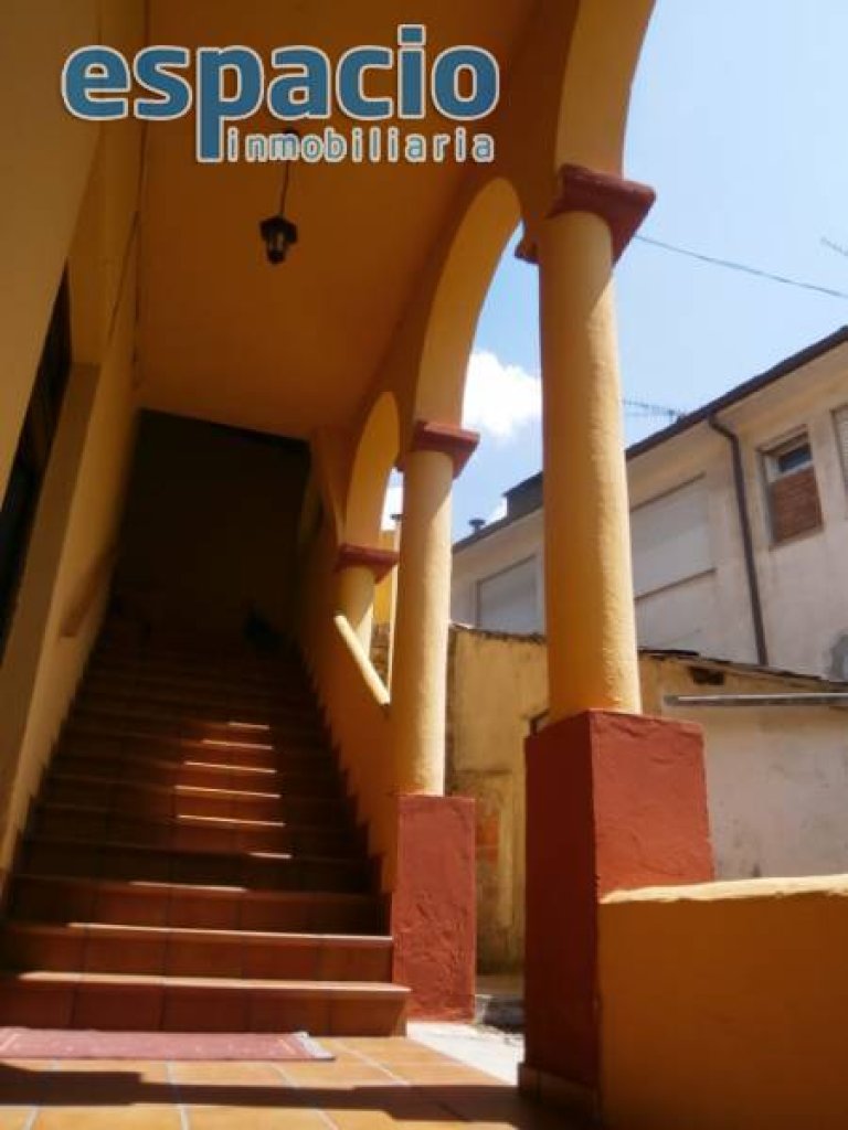Featured Photo