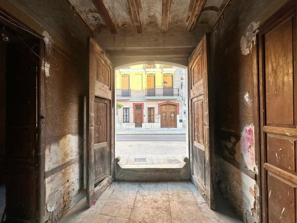 Featured Photo