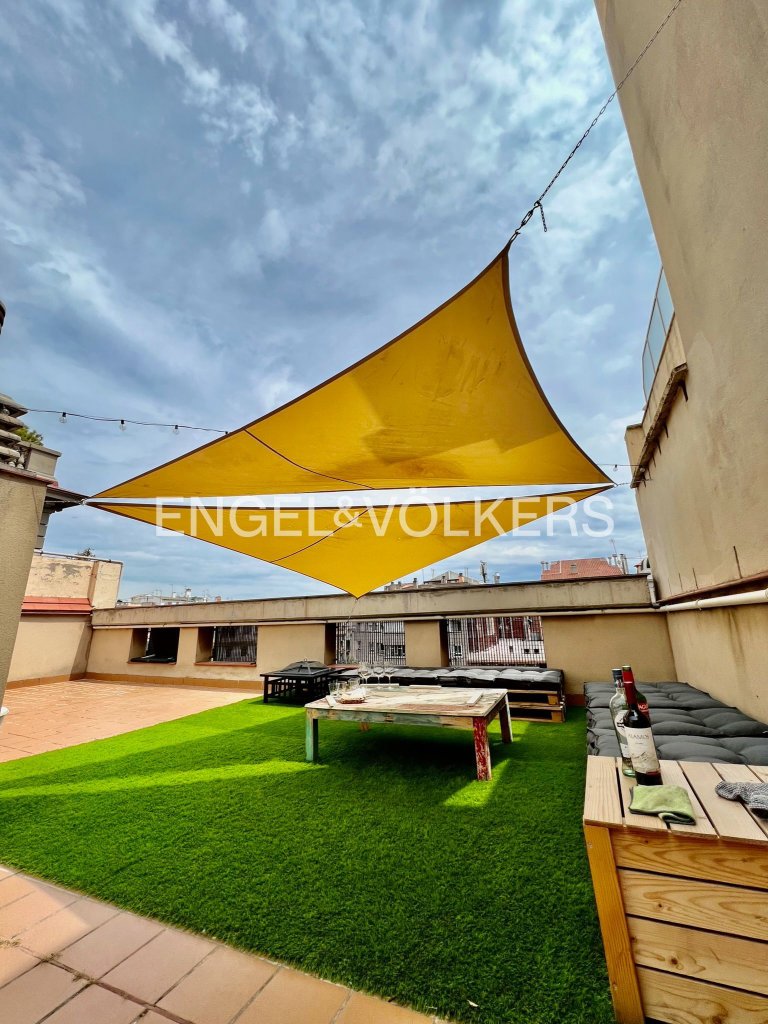 Featured Photo
