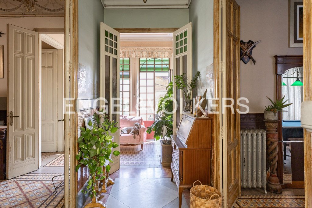 Featured Photo