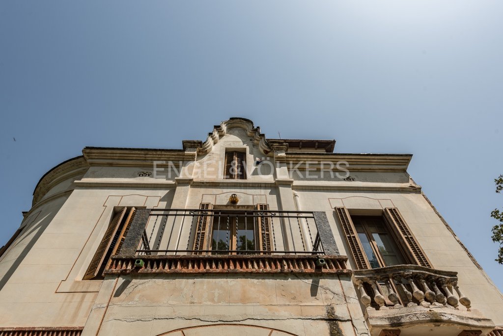 Featured Photo