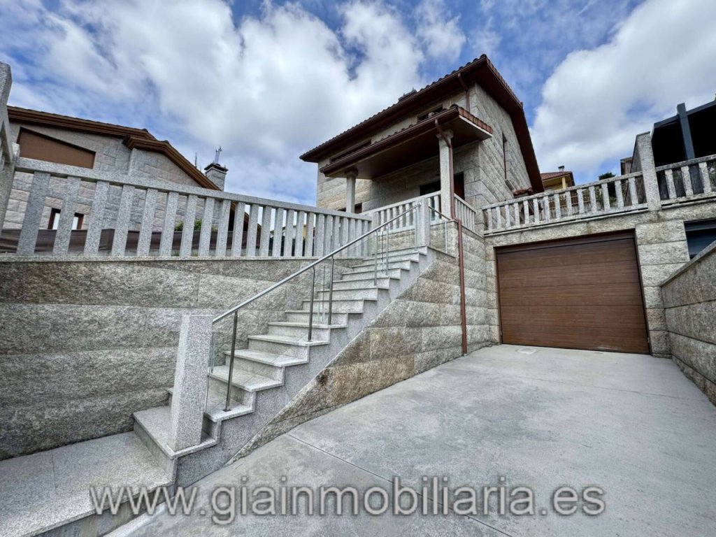 Featured Photo