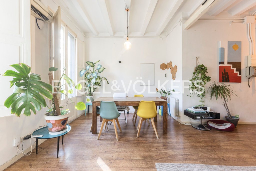 Featured Photo