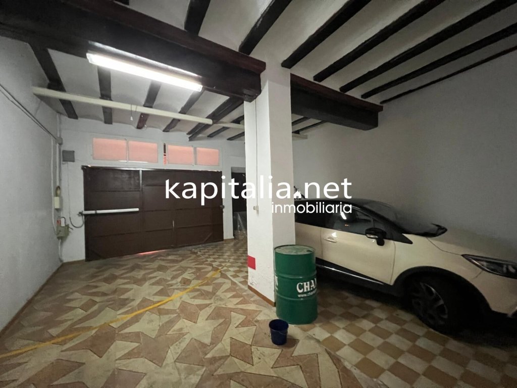 Featured Photo