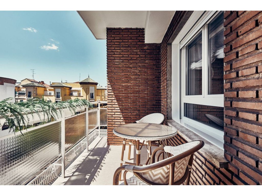 Featured Photo