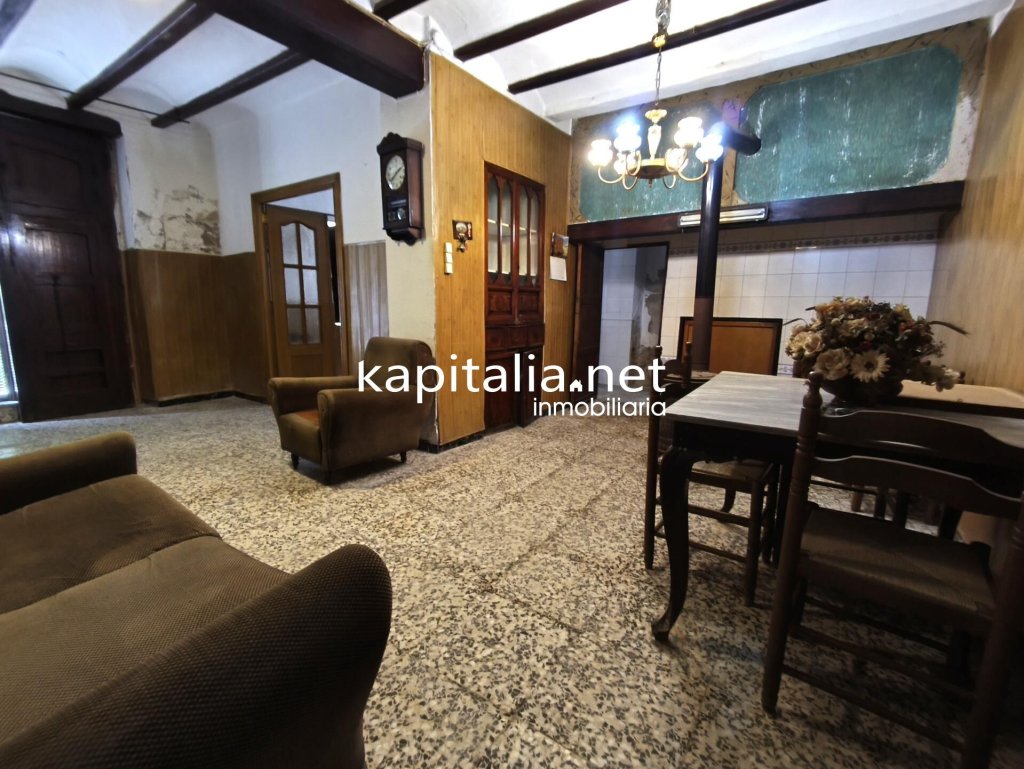 Featured Photo