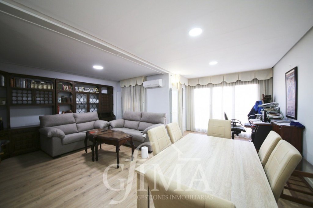 Featured Photo