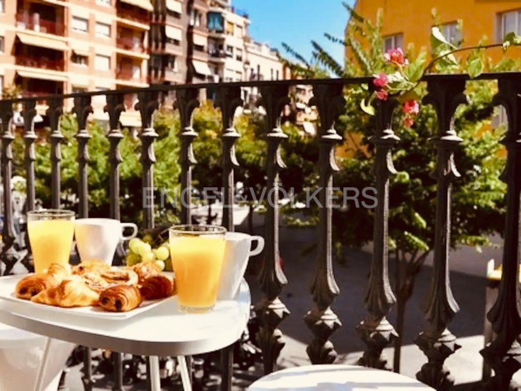 Featured Photo