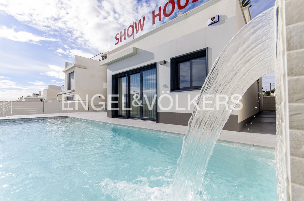 Featured Photo