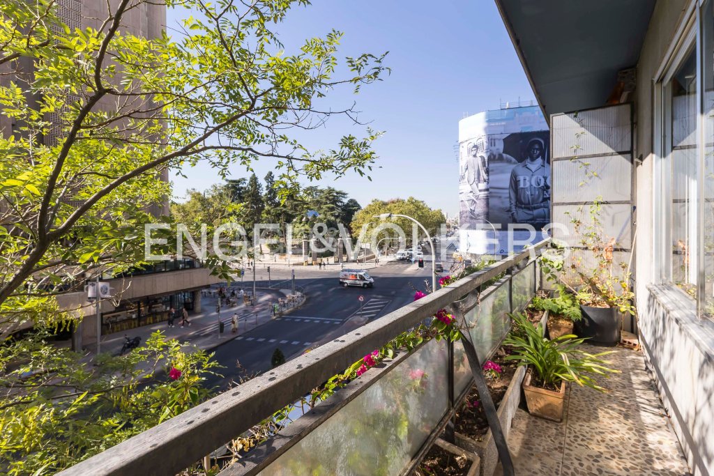 Featured Photo