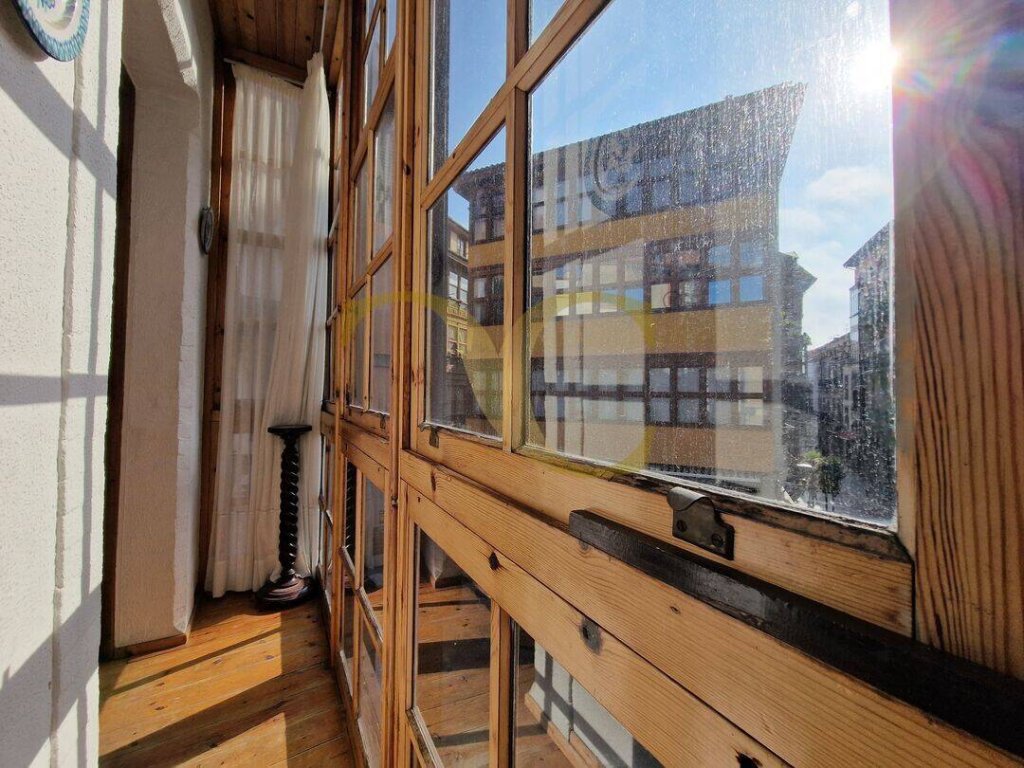 Featured Photo