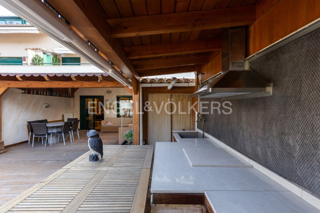 Featured Photo