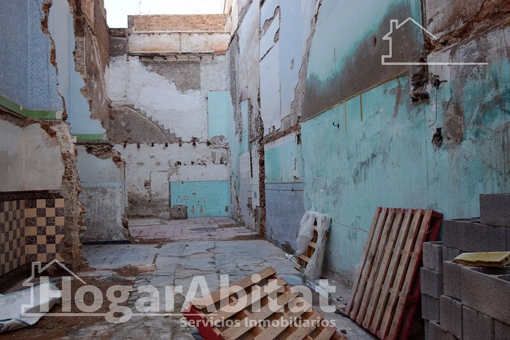 Featured Photo
