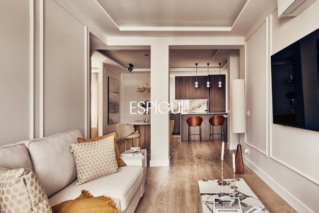 Featured Photo