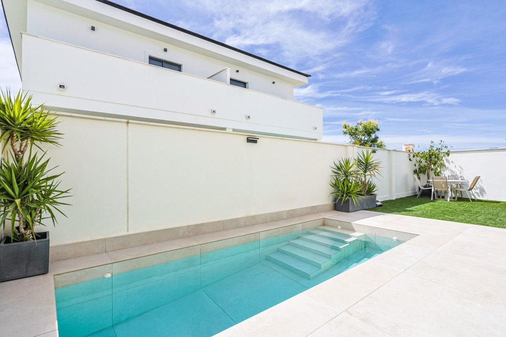 Featured Photo