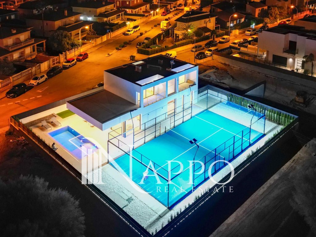 Featured Photo