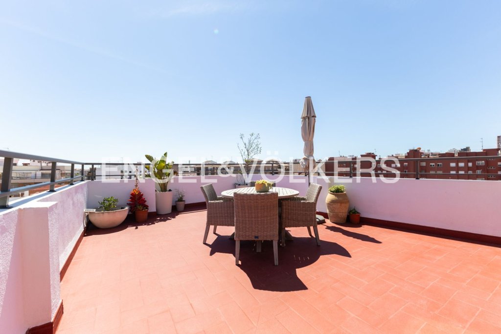 Featured Photo