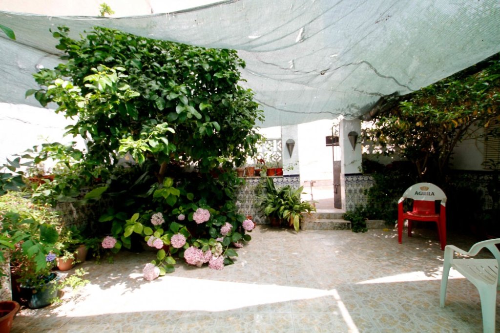 Featured Photo