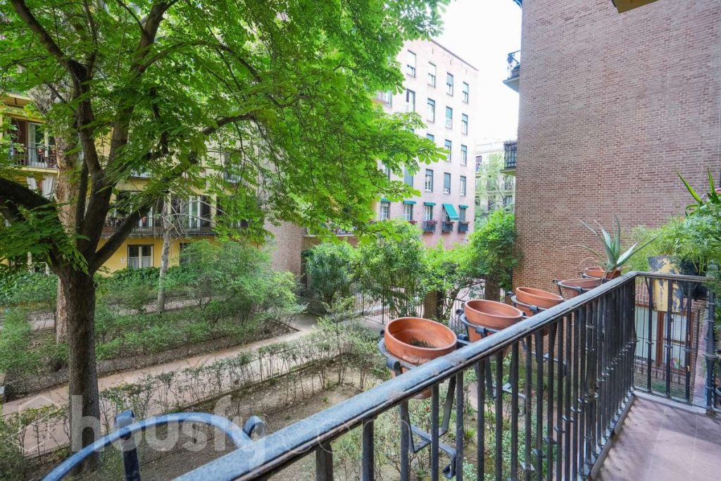 Featured Photo
