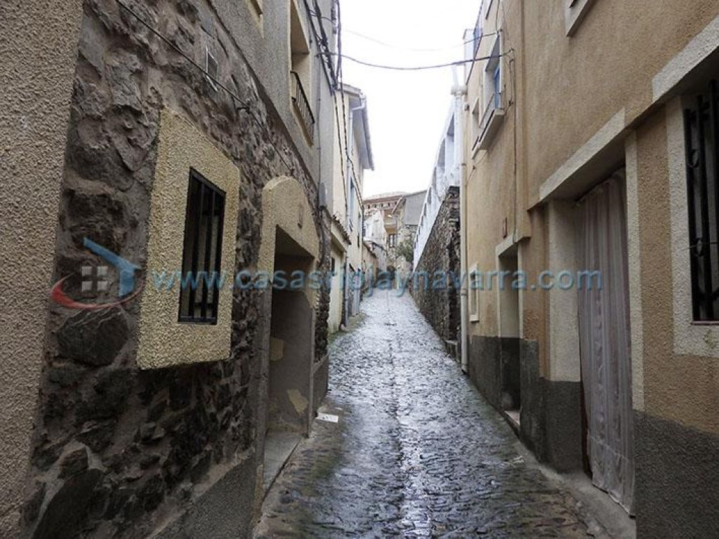 Featured Photo