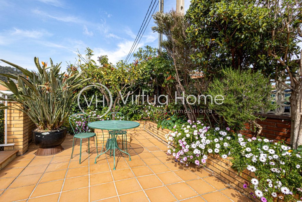 Featured Photo