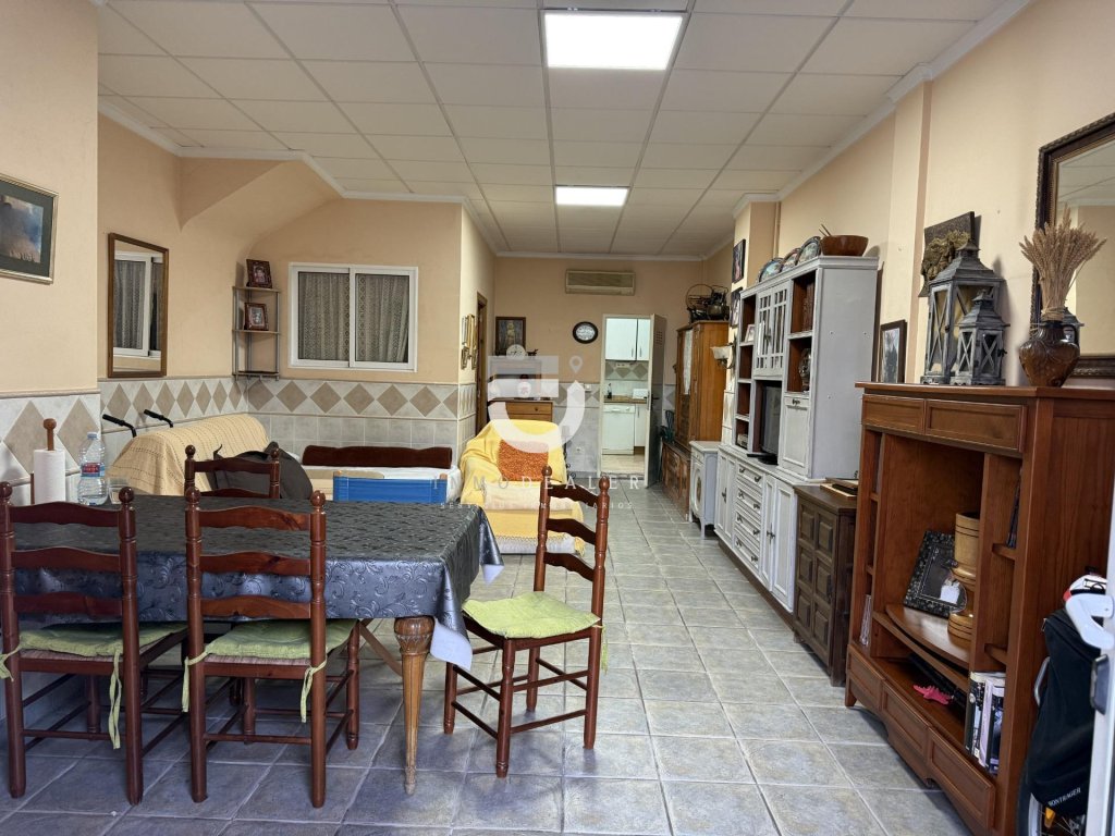Featured Photo