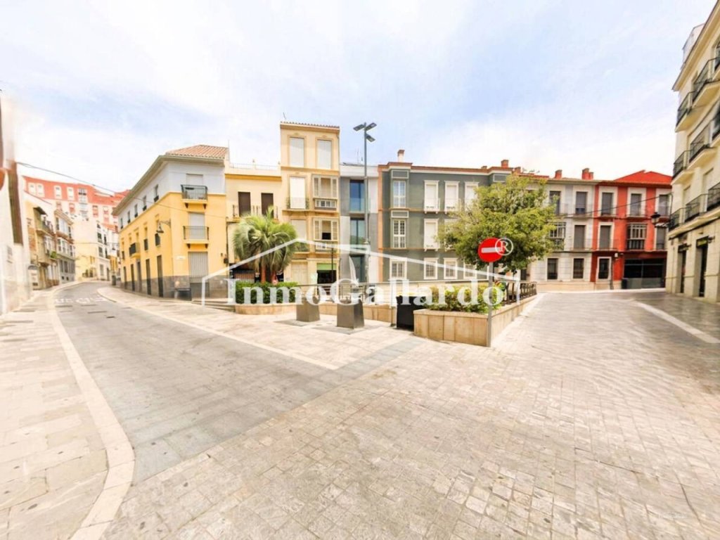Featured Photo