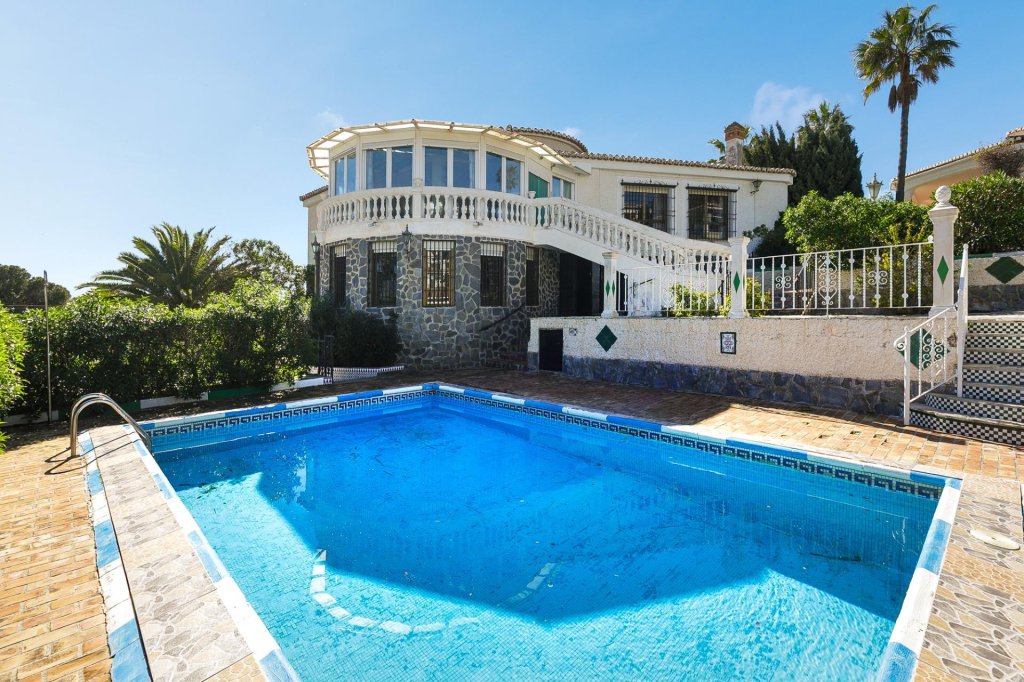 Featured Photo
