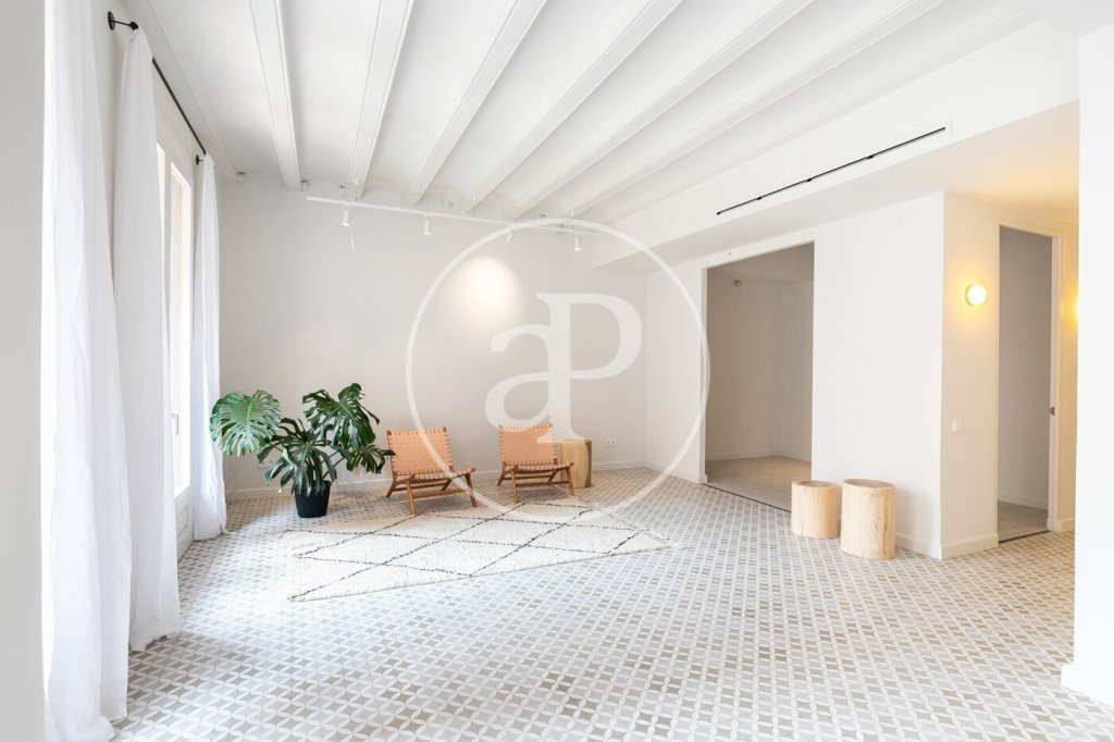 Featured Photo