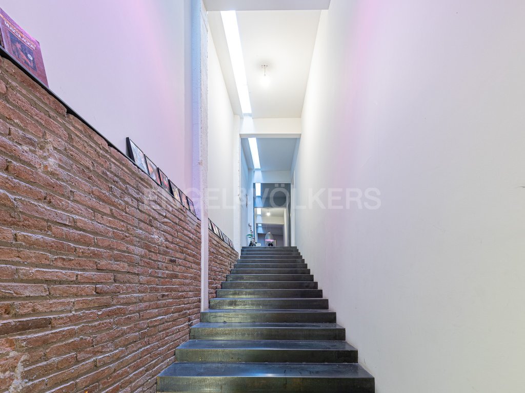 Featured Photo