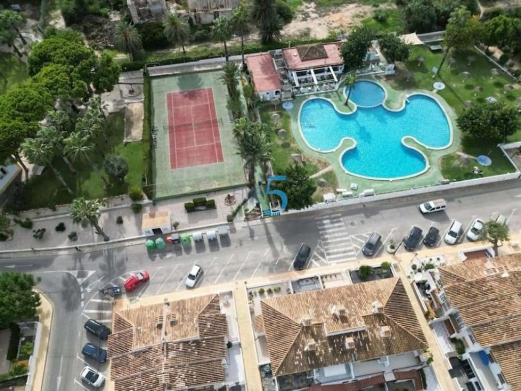 Featured Photo