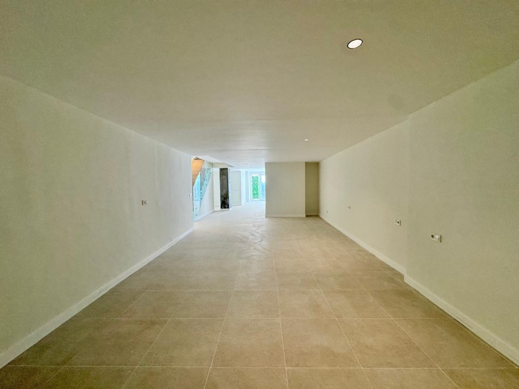Featured Photo