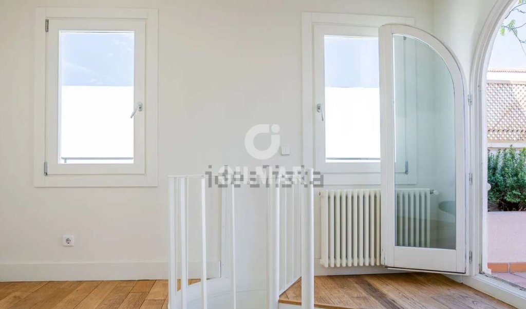Featured Photo