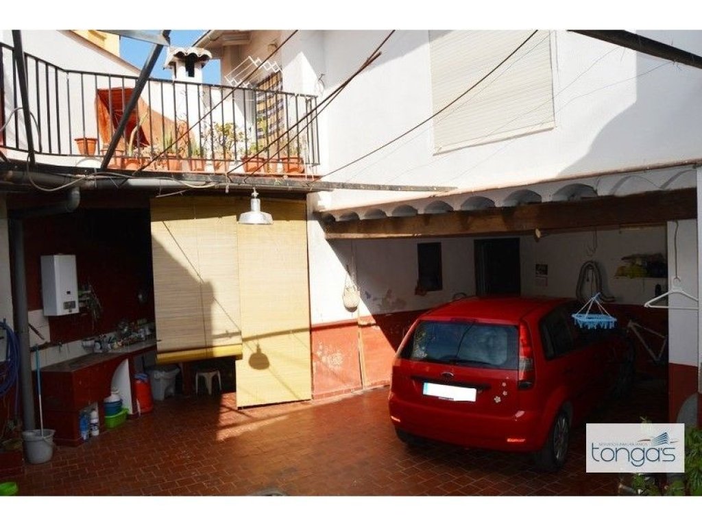 Featured Photo